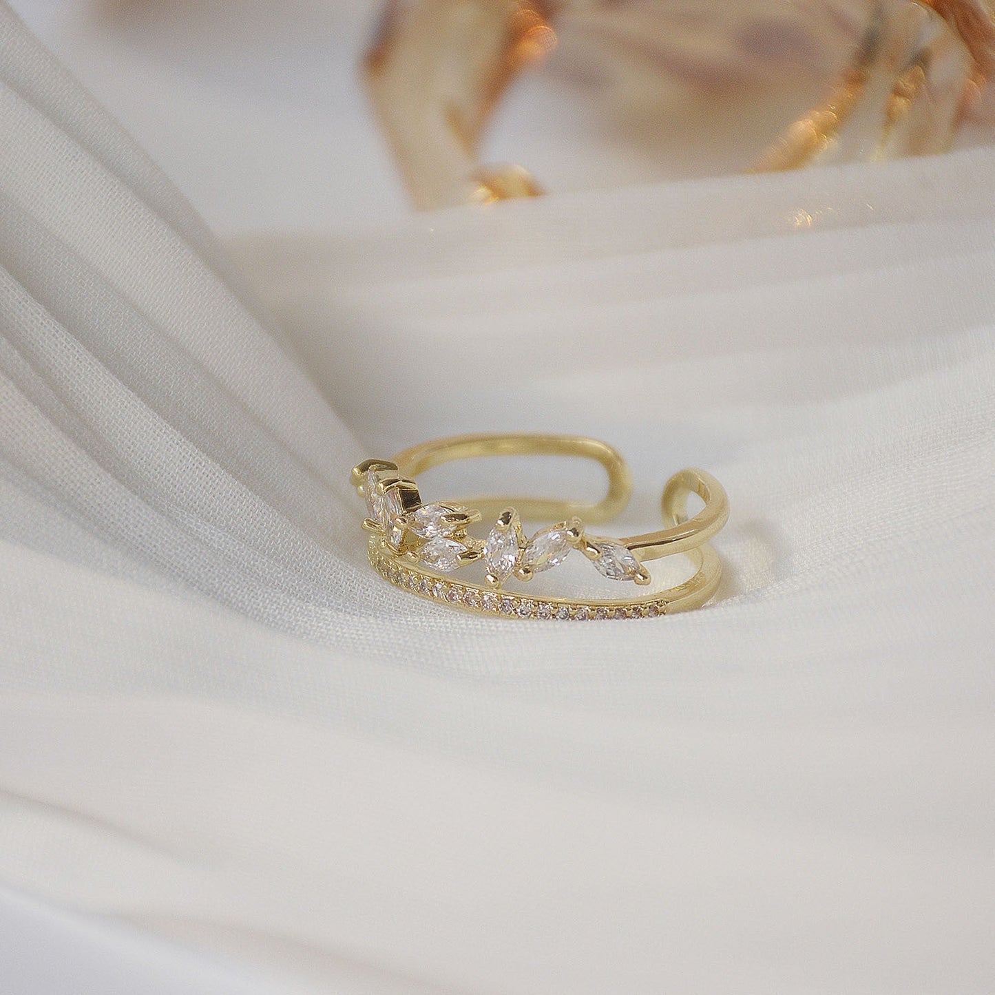 Adjustable Zirconia Ring in Gold